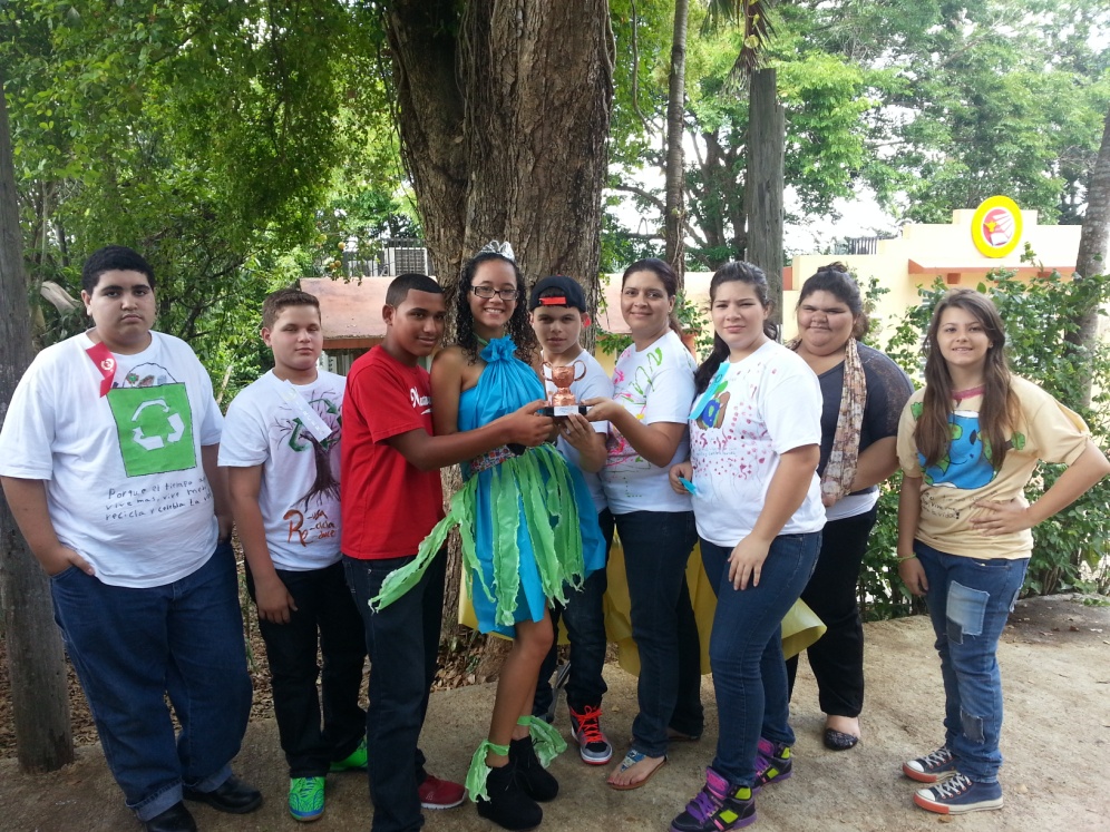 Estudiantes en ambiente escolar